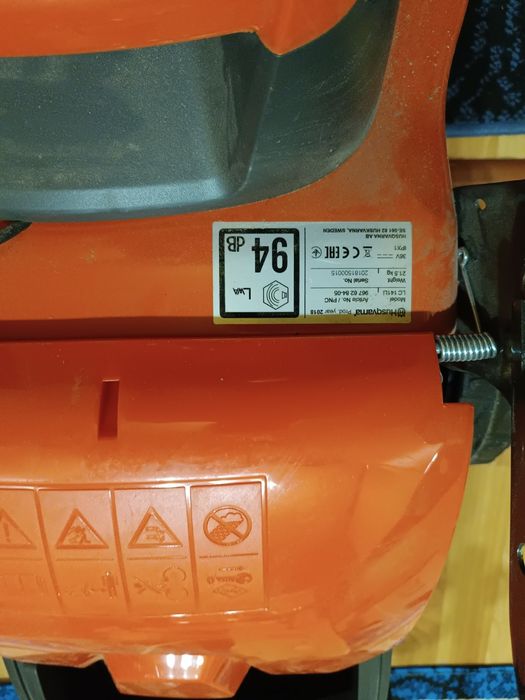 Газонокосилка аккумуляторная Husqvarna LC141