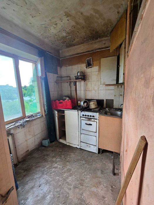 Без%! Продаж 3к, без ремонту, вул. Кирилівська 131, цегляний будинок, Куренівський ринок під вікнами