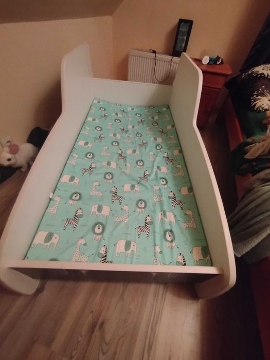 Łóżeczko dziecięce - traktor