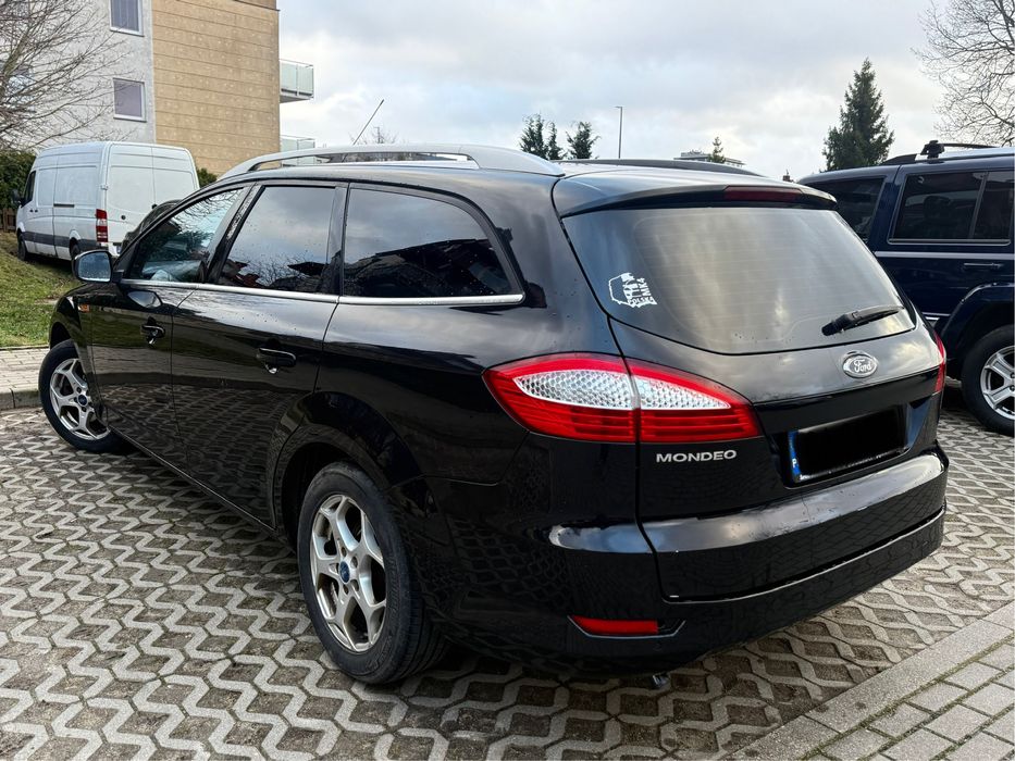 Ford Mondeo 2010 2.0 Beznyna wersja Titanium Kombi