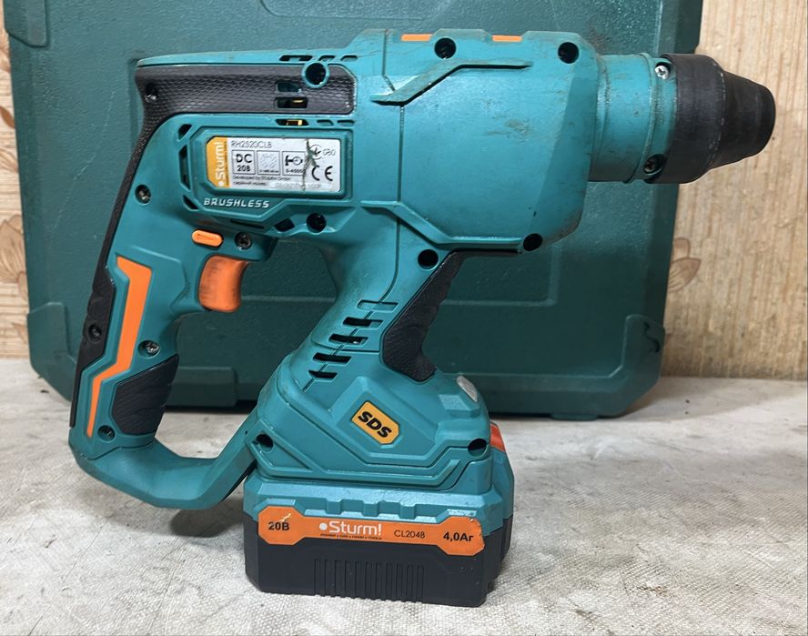 Sturm RH2520CLB Перфоратор 20V 4Ah Безщітковий Кейс