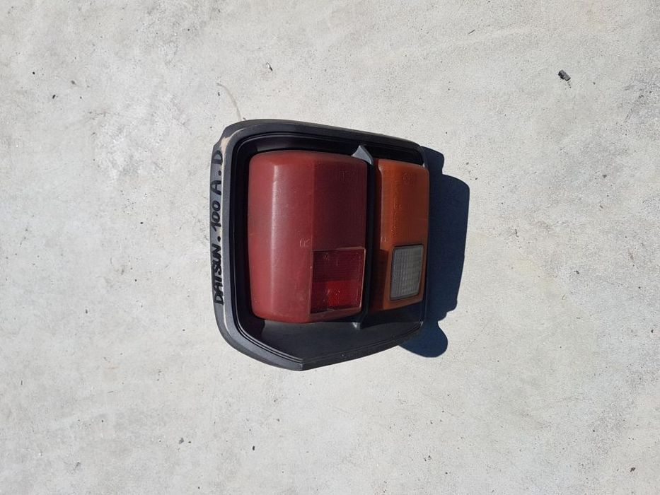 Farolim Datsun 100A