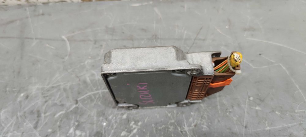 Suzuki Swift IV MK6 Moduł Sensor AIRBAG