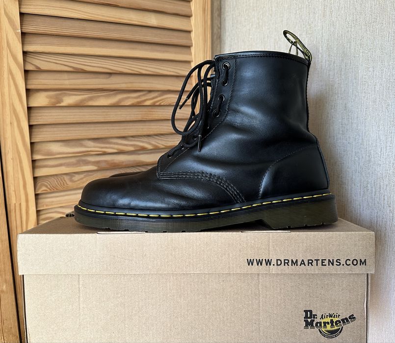 ドクターマーチンブラックワークブーツ 9 UK / 43 EU / 10 US dr martens uk - купити чоловіче взуття - Ціна на OLX.ua
