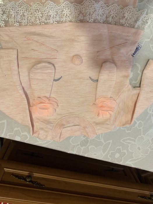 Костюмчики для дівчинки 68-74