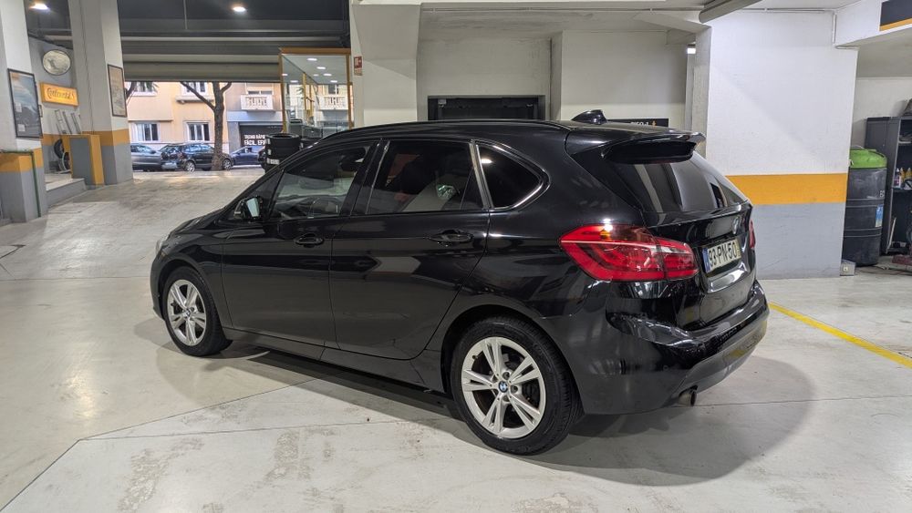 BMW 216D Gran Tourer — photo 2