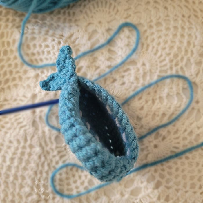 Wielorybek na AirPods