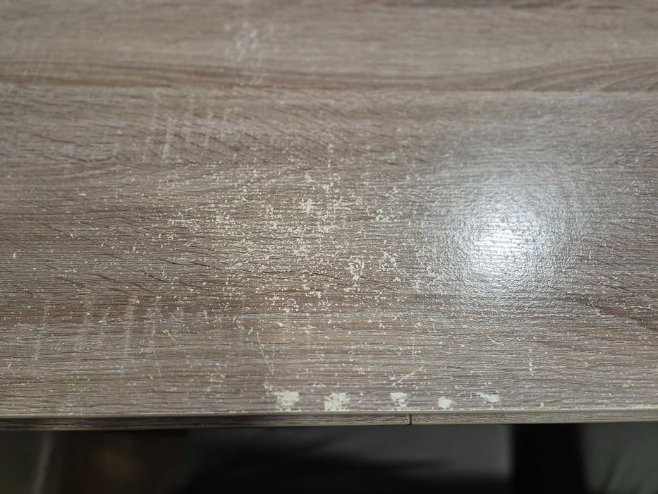 Mesa de jantar extensível e 4 cadeiras