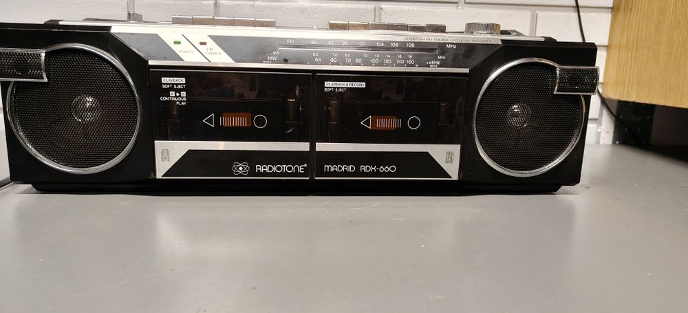 Radiomagnetofon BOOMBOX RADIOTONE Madrid RDH-660.