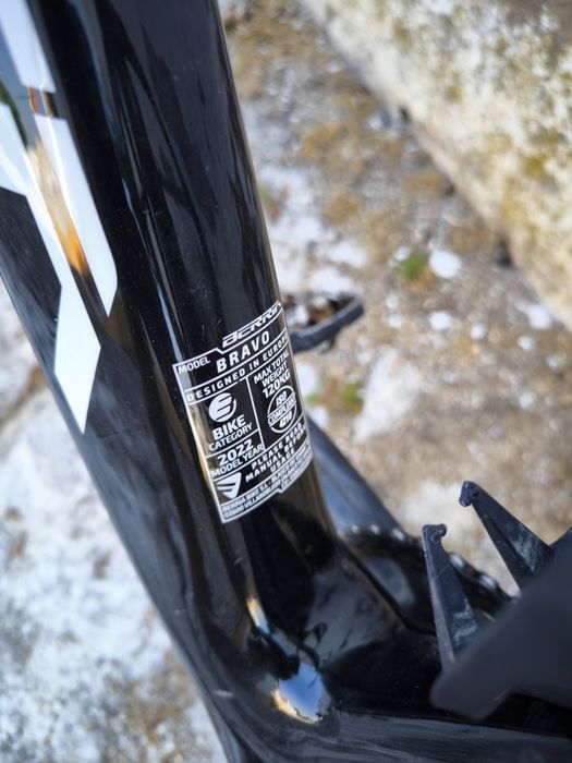 Berria Bravo carbono M