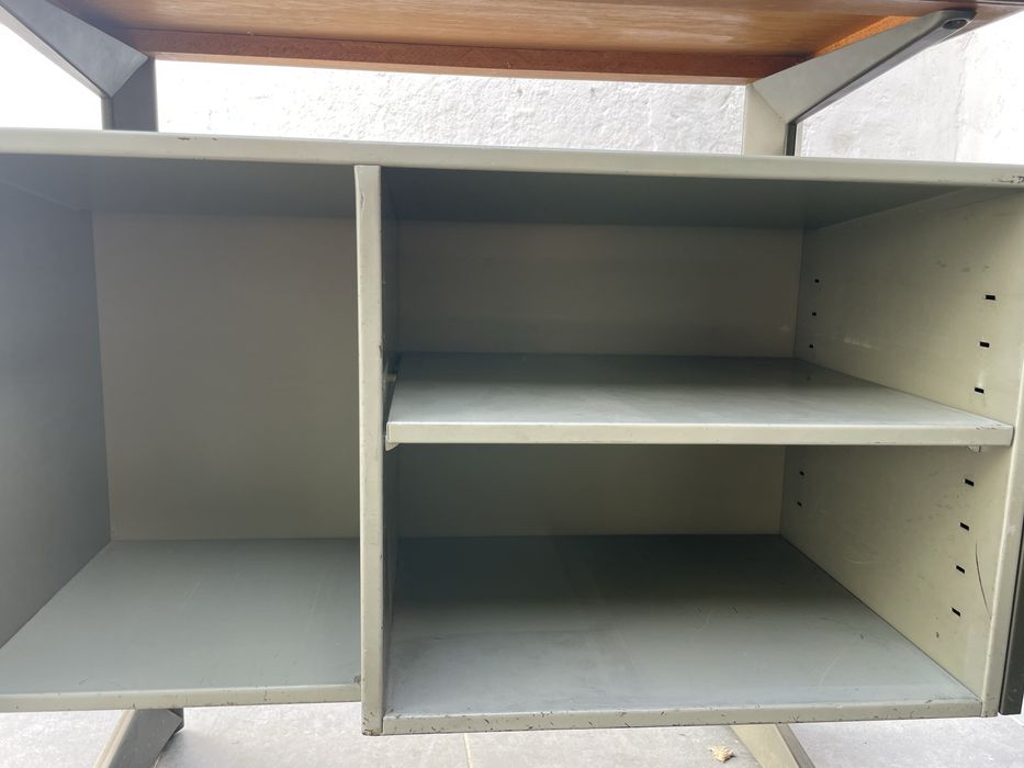 Armário -Daciano da Costa / Longra