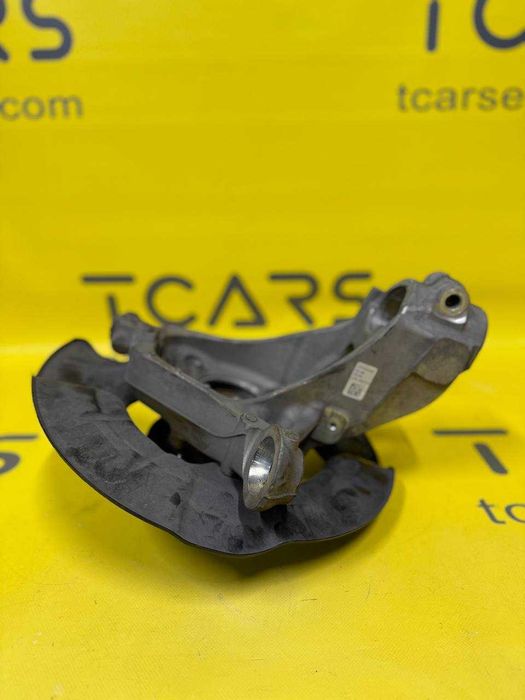 Запчастини на Mercedes Benz 2022 GLA 35 AMG Кулак поворотний передній