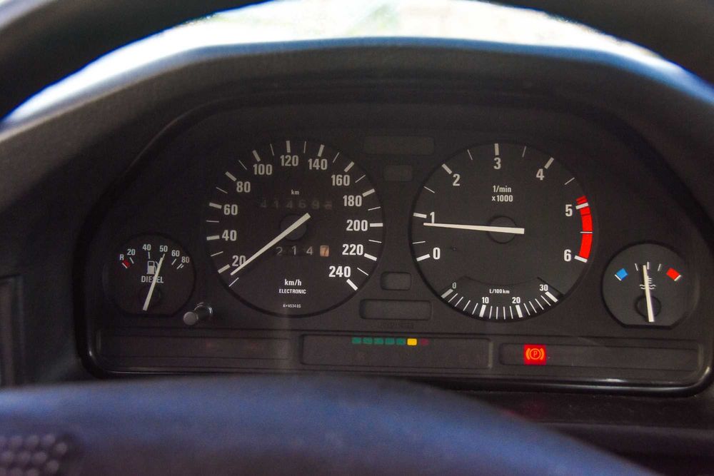 BMW 524 — fotografia 7