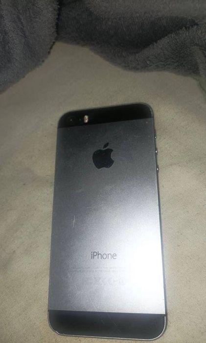 Продам Iphone 5s на 32 gb