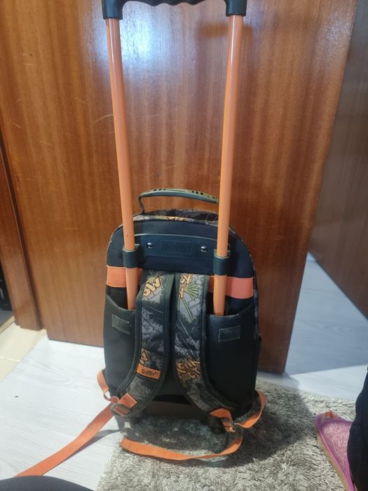 Mochila totto bom estado
