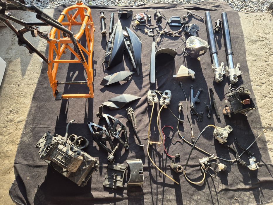 KTM super duke 990 r powerparts,lagi,amortyzator,rama,lampa,części