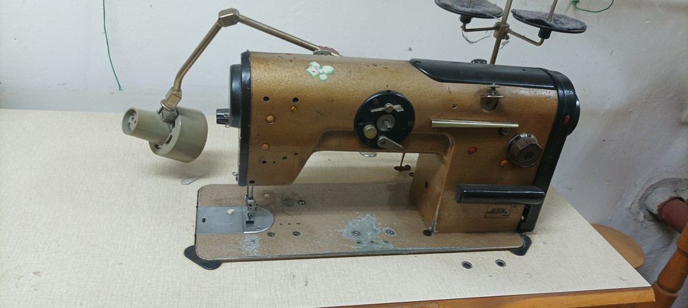 Komplet.   maszyn.   textima.   złota