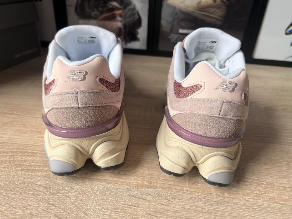 Кросівки жіночі New balance 9060 Sparrow .