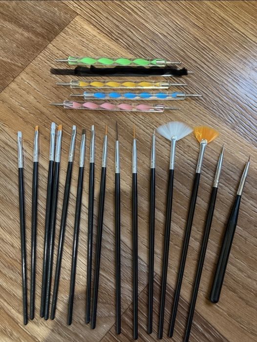 Сухоцветы/кисточки/наклейки для ногтей