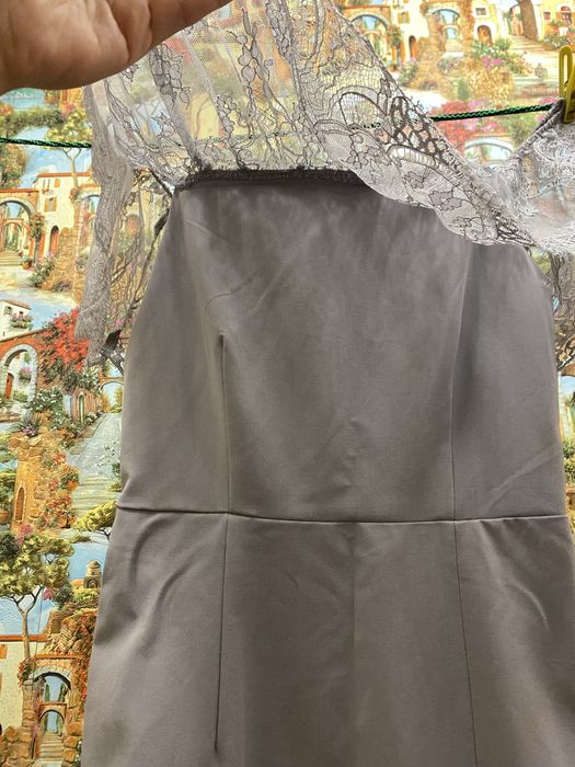 Гарна сіра сукня з мереживом розмір хс, невелика с