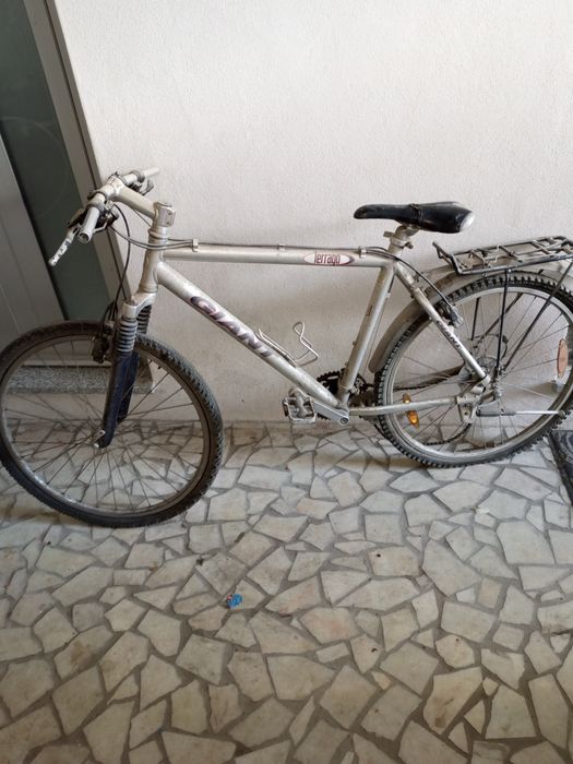 Bicicleta de alumínio