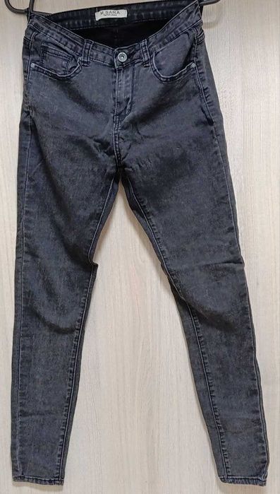 Продам женские джинсы