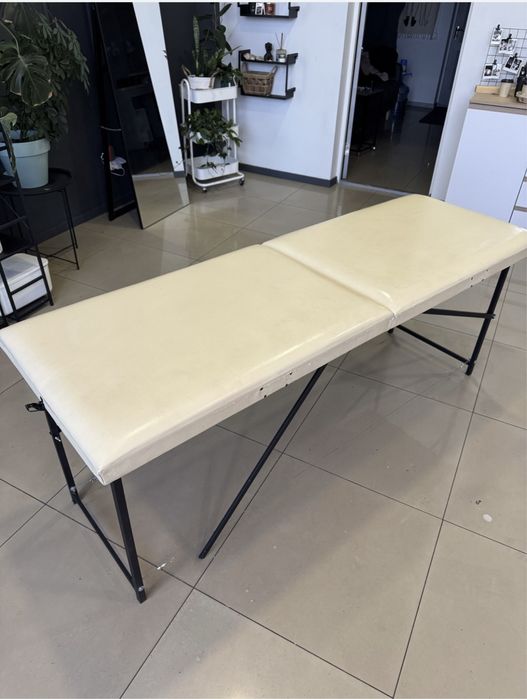 Кушетка для масажу нарощення вій бюті процедур