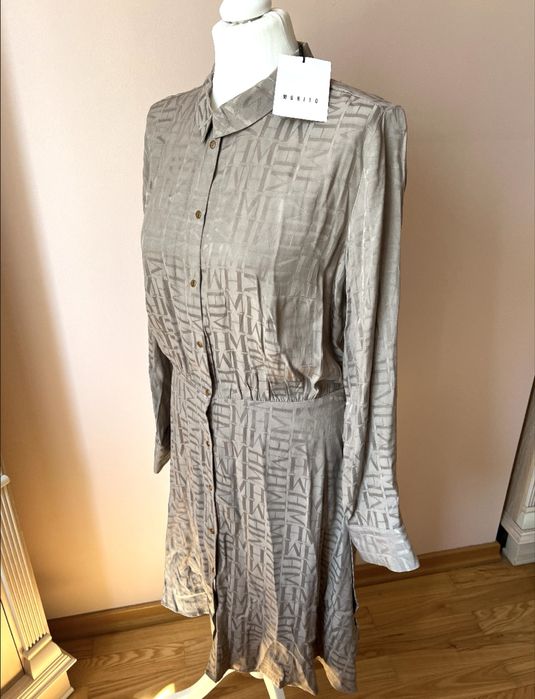 Sukienka koszulowa z wiskozy do pracy na co dzień elegancka casual