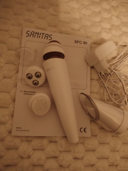 Escova de rosto nova