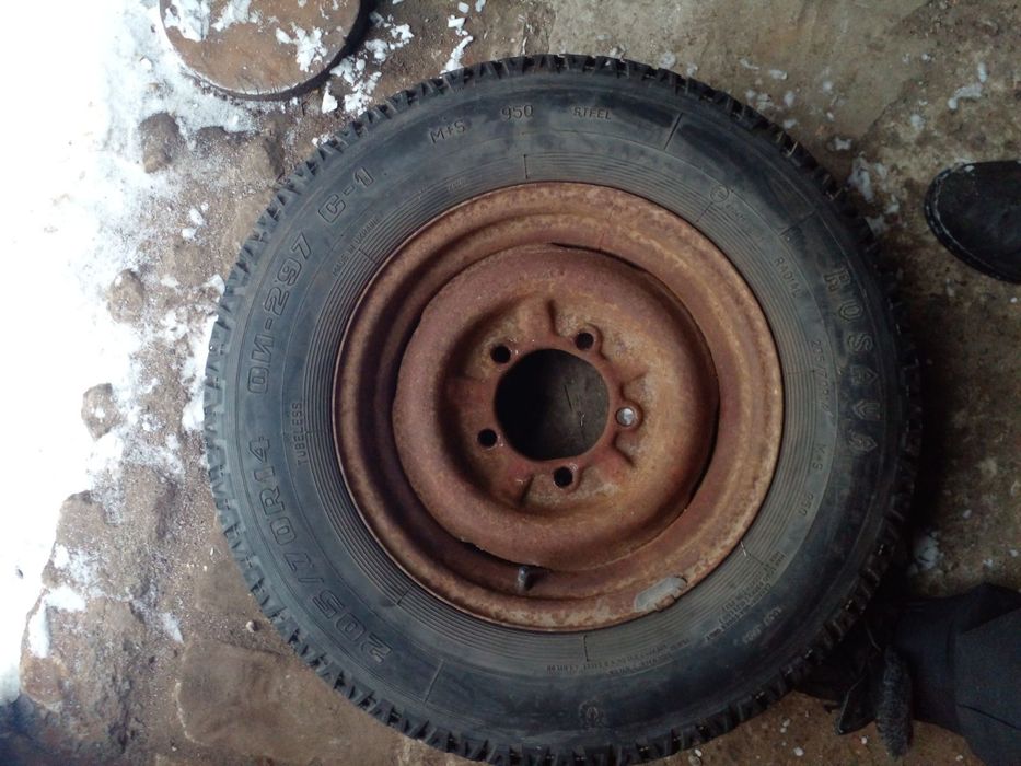 Продам 4 колеса r14 на волгу