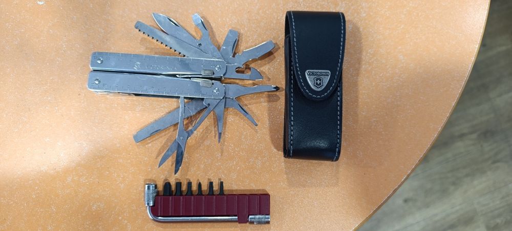 Продам мультитул Victorinox Swisstool X