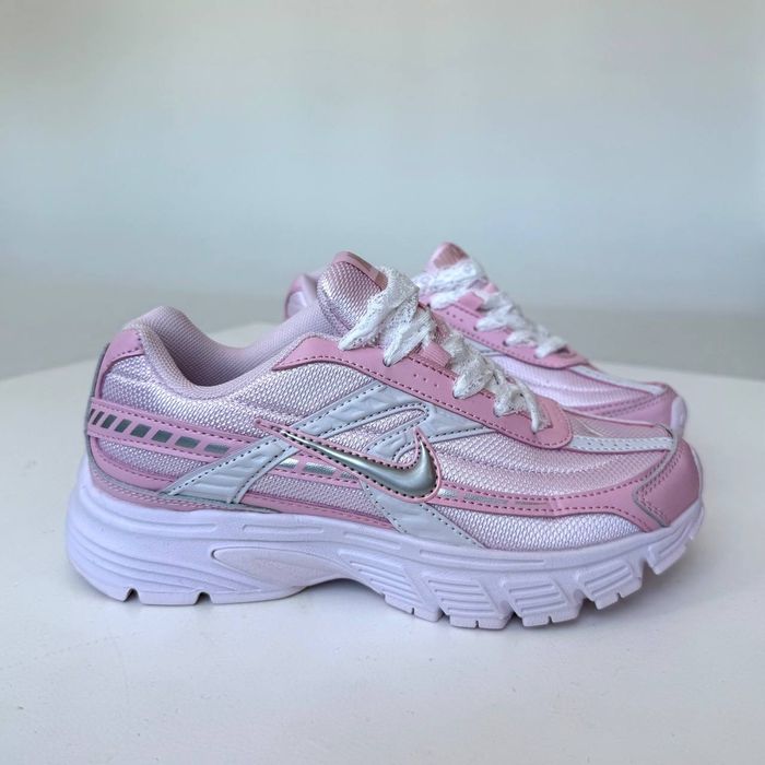 Nike Initiator Pink жіночі кросівки найк інітіатор рожеві новинка