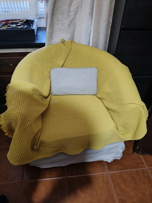 Poltrona cinza como nova