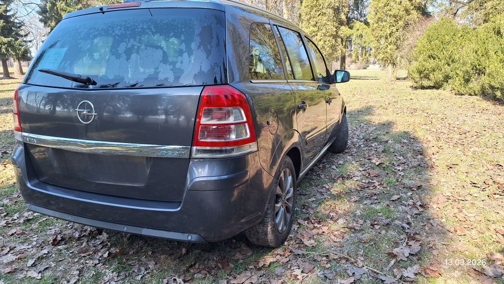Opel Zafira 1.7 CDTI 110KM 2011r