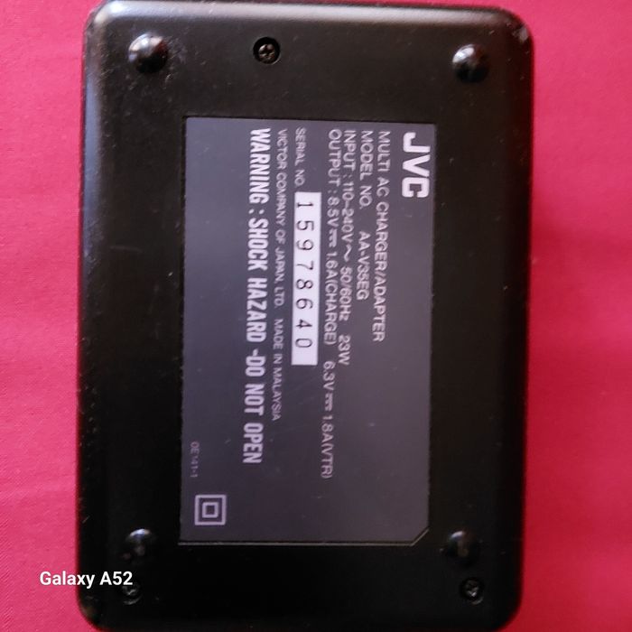 Зарядное устройство JVC JAPAN 2 аакумулятора