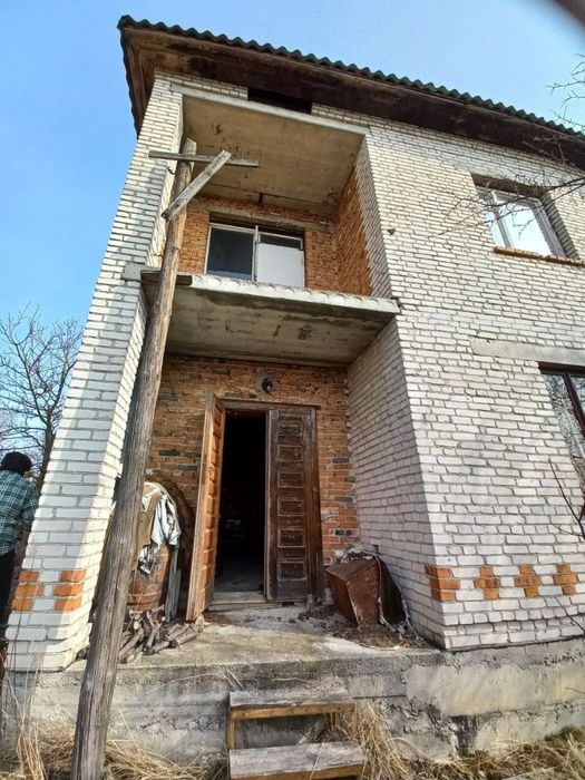 Продаж будинку з ділянкою 17соток