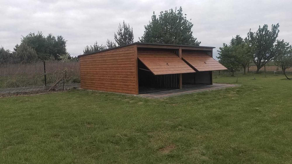 Garaż blaszany drewnopodobny akrylowy spad do tyłu 6x5