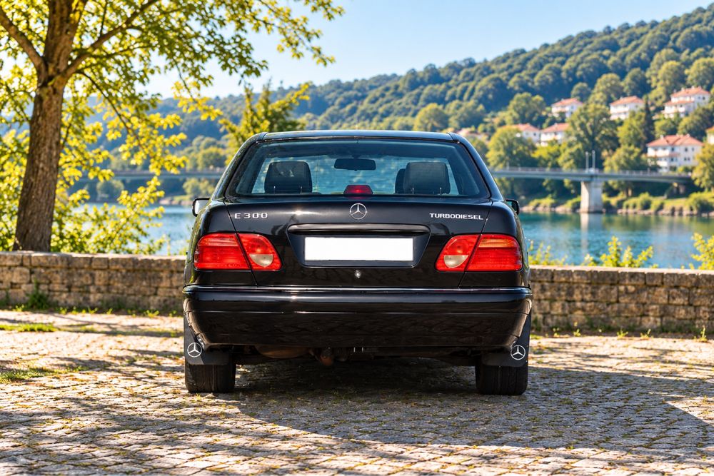 Mercedes-Benz E300