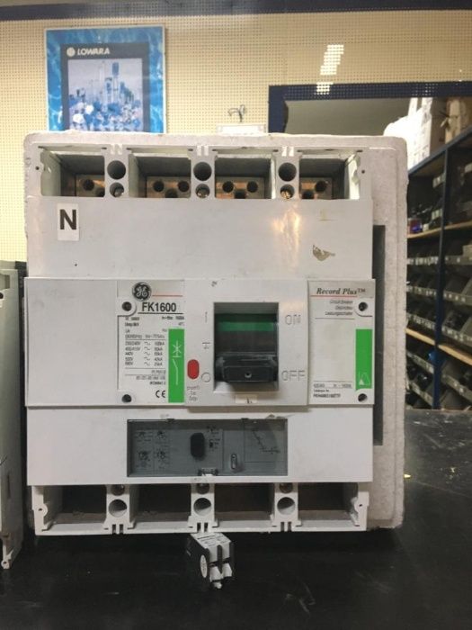 Dijuntores de 250, 400 e 1600 A