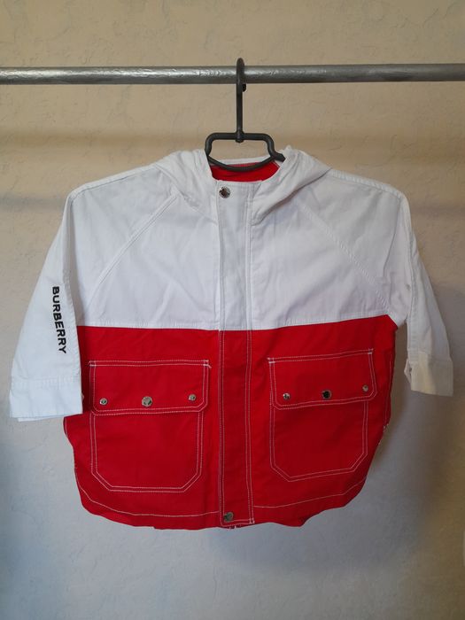 Оригинл Burberry ветровка на девочку хлопок как новая 6 лет( 110 см)