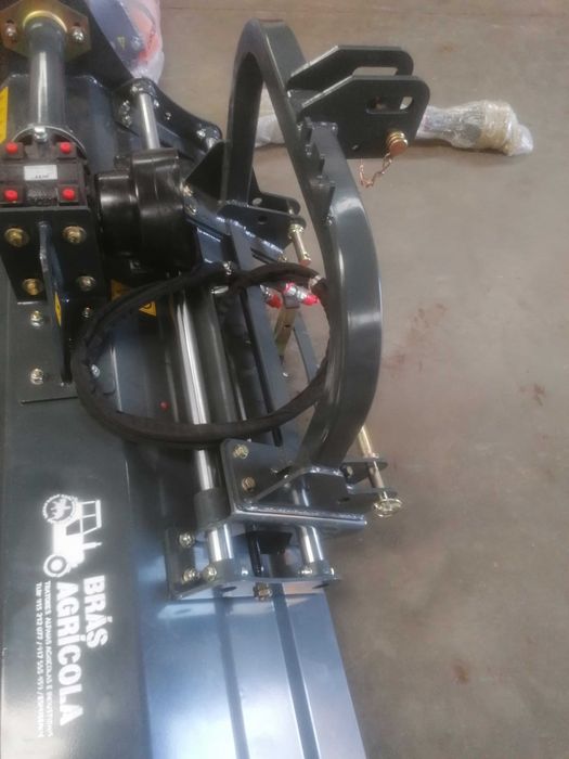 Triturador de martelos de 1.55 de trabalho , Novo