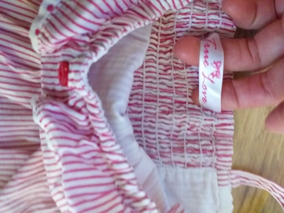 Śliczna bluzeczka z falbankami True Love 4-5 lat