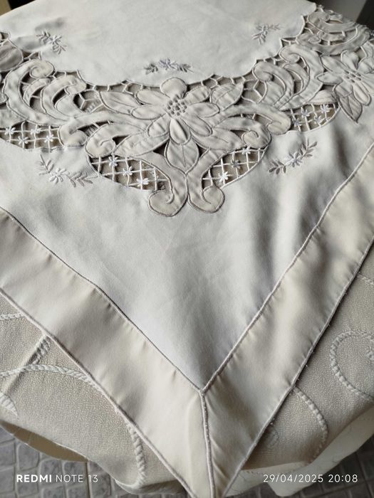 Toalha em bordado Richelieu