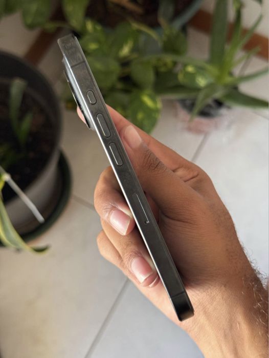 iPhone 15 Pro Titanio Preto ** Baixa preço **