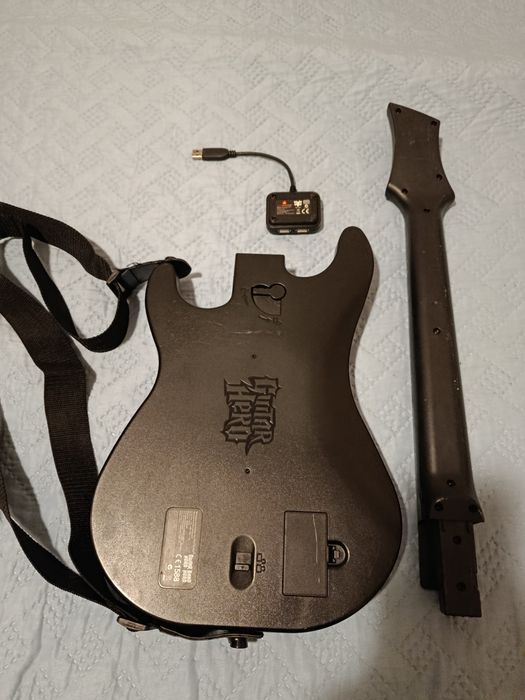 Guitarra + Dongle Guitar Hero PS3