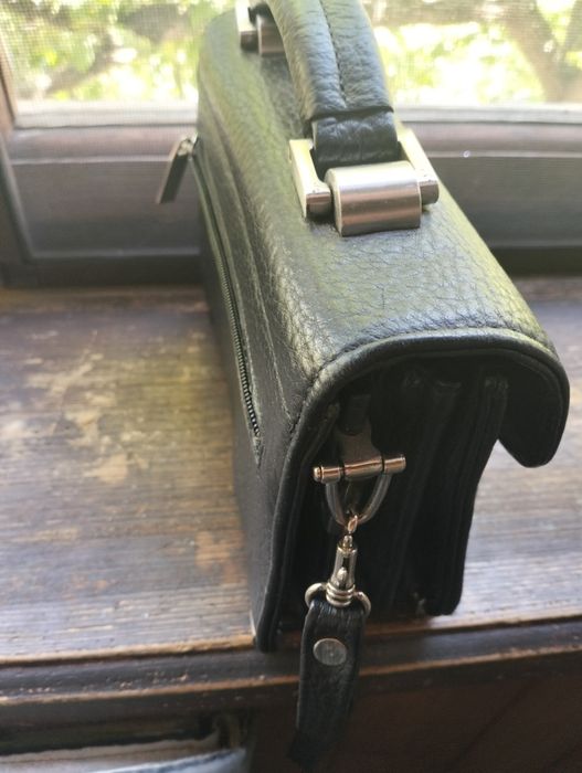 Барсетка шкіряна 2000 років.