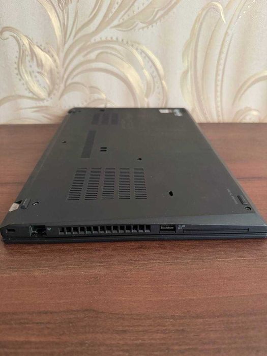 Lenovo ThinkPad T14 Gen 1 AMD Ryzen 5 Pro 4650U / 16GB / SSD
