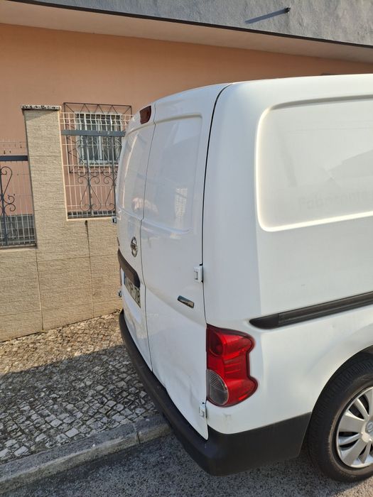 Vendo carrinha comercial Nissan NV 200