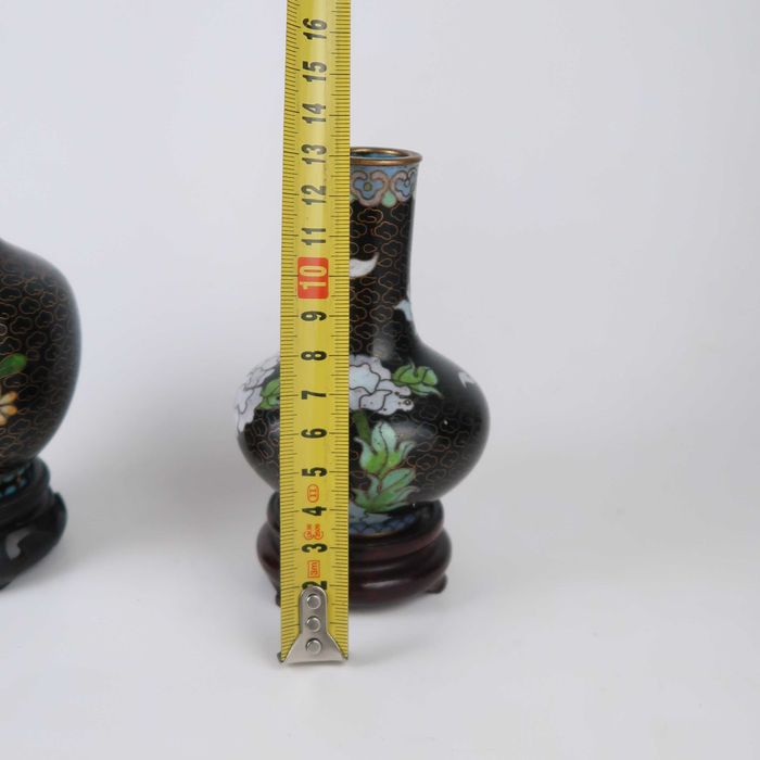 2 jarras cloisonné com suporte