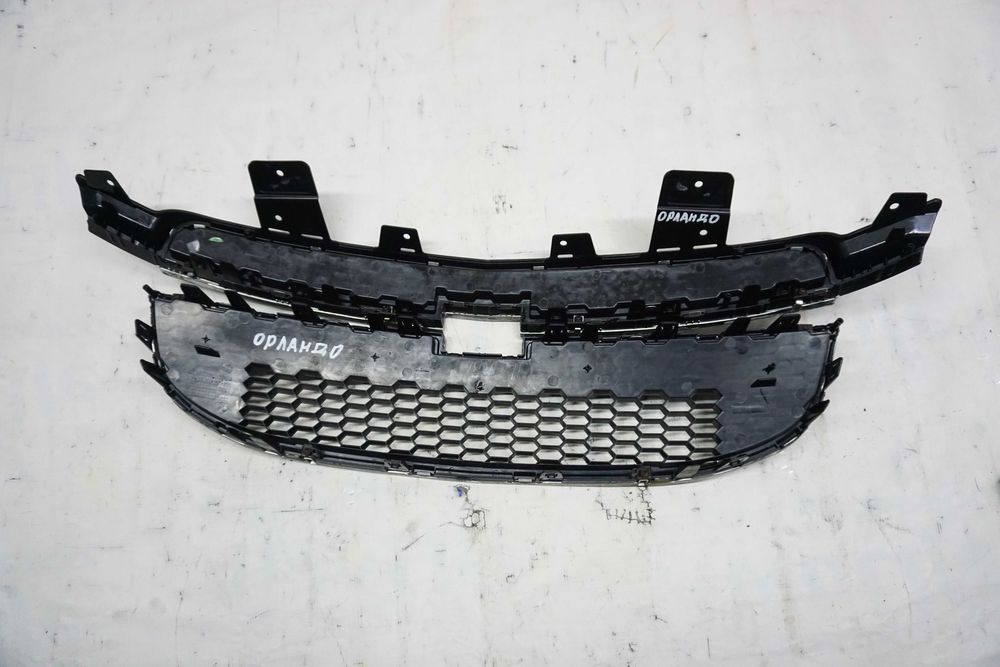 Решітка радіатора Chevrolet Orlando\Шевроле Орландо
